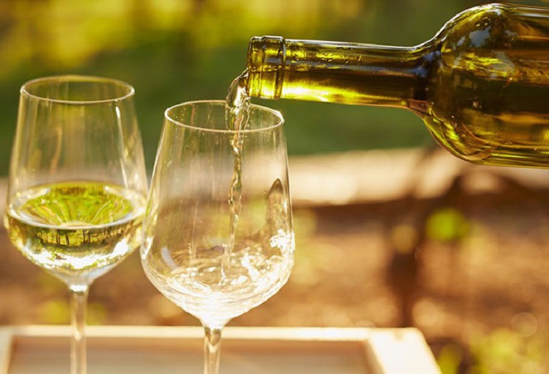 Rượu vang đã mở nắp để được bao nhiêu ngày? Rượu vang có hạn sử dụng không?