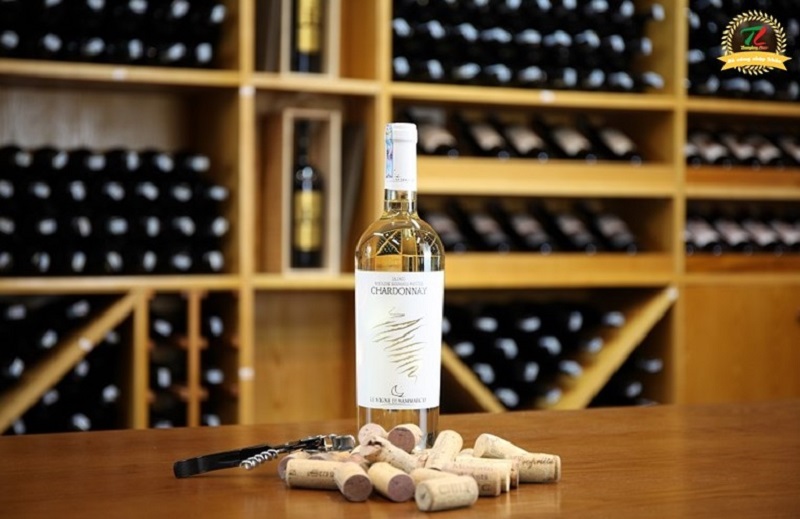 Ưu đãi khủng lên đến 20% khi mua combo vang trắng Le Vigne di Sammarco Chardonnay Bianco Salento nhân Ngày của cha