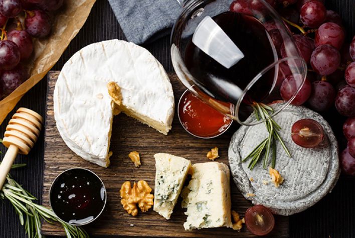 6 tips giúp bạn tạo ra một bữa tiệc rượu vang - phô mai hoàn hảo
