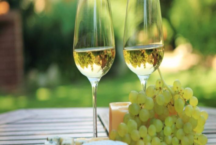 Dùng vang trắng sao cho hiệu quả, đúng chuẩn